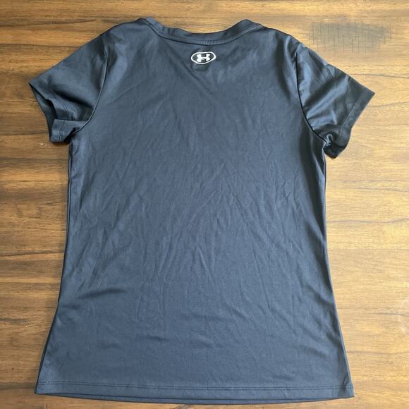 Women’s Under Armour Set Of 2 Loose Athletic Tops Sz XS Black And Gray Exercise - Picture 3 of 9